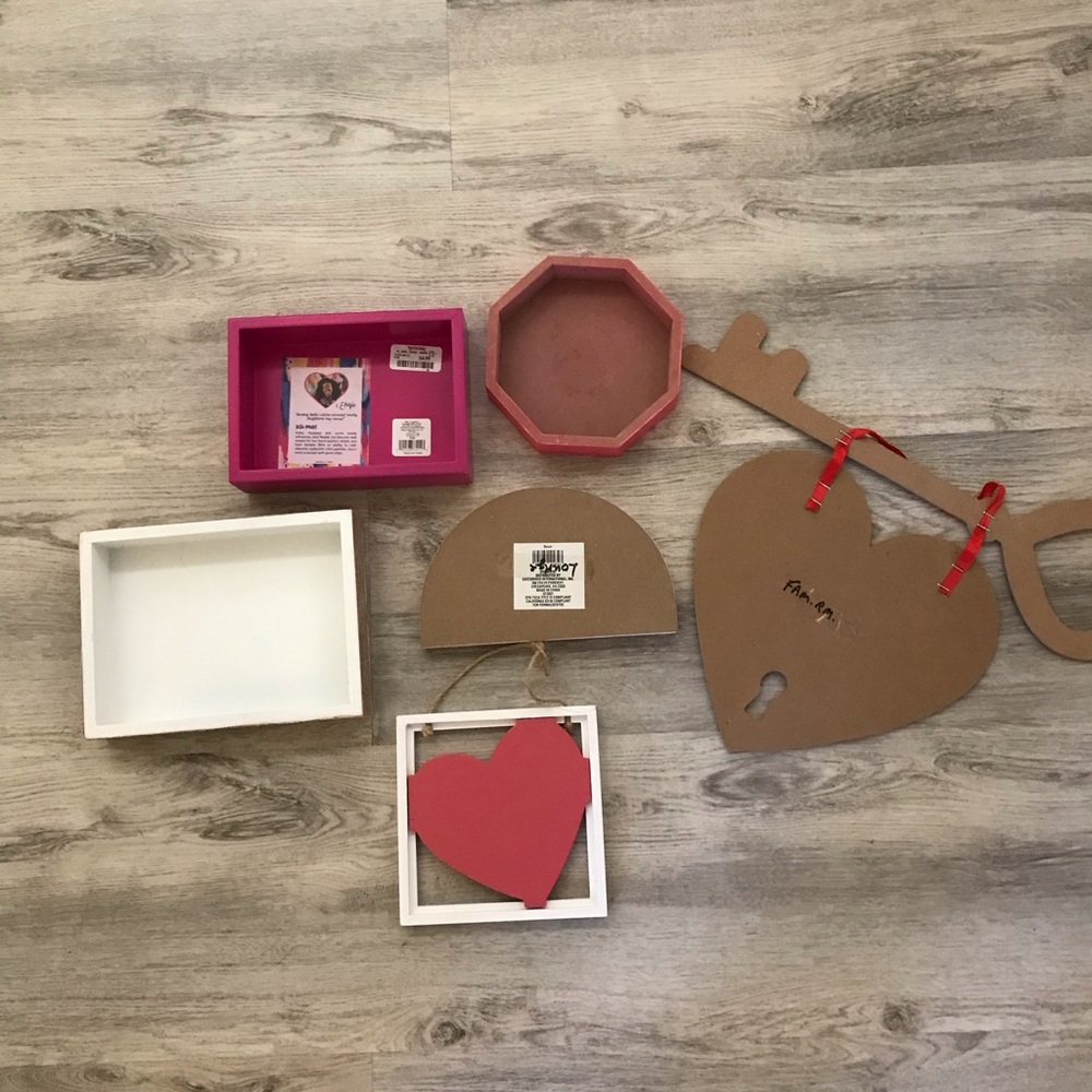 Valentine's Day Decorative Signs - Picture 4 of 4